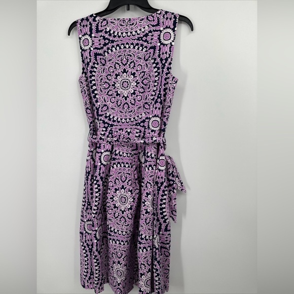 Talbots Poplin Fit and Flare Medallion Print Dress Size 2 Lilac Sleeveless NWOT - Picture 5 of 5